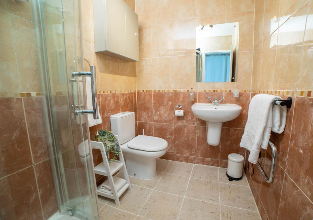 Vibrant City Centre - King Bed, Entire Apartment เคมบริดจ์ ภายนอก รูปภาพ