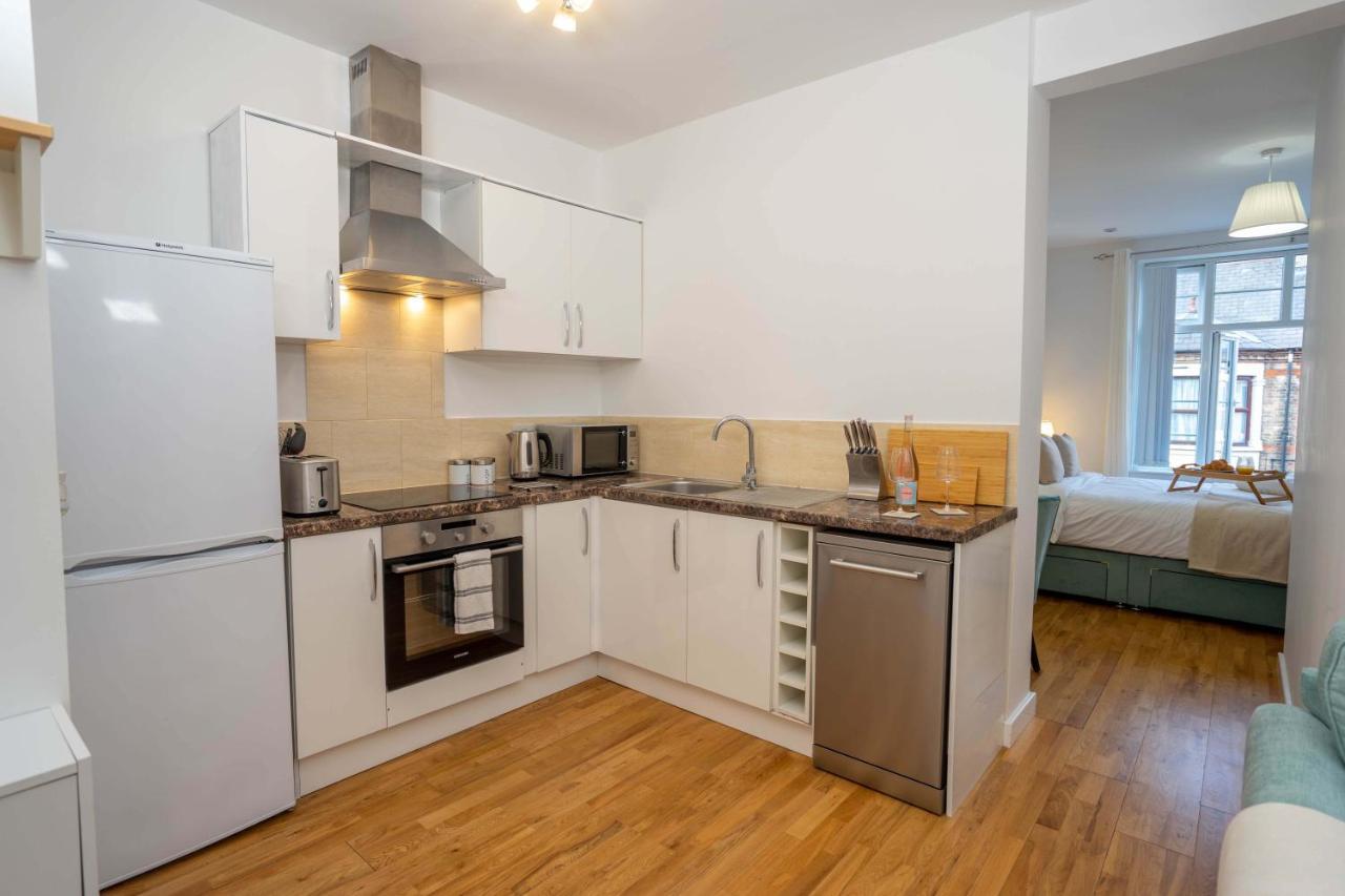 Vibrant City Centre - King Bed, Entire Apartment เคมบริดจ์ ภายนอก รูปภาพ